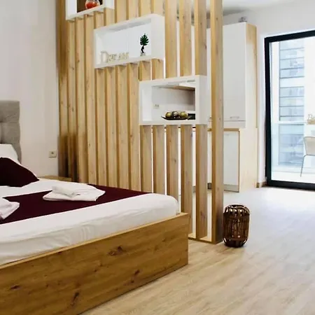 Apartment Lyvan's - Mamaia Nord *