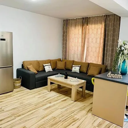 Apartment Lyvan's - Mamaia Nord *