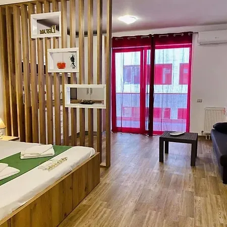 Lyvan's - Mamaia Nord