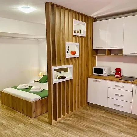 Lyvan's - Mamaia Nord Apartment Navodari