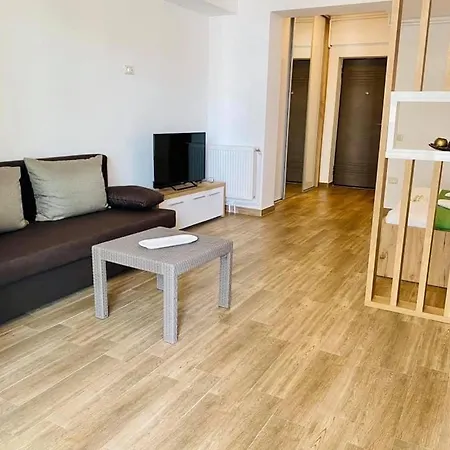 Apartment Lyvan's - Mamaia Nord *