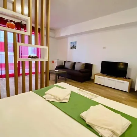 Lyvan's - Mamaia Nord * Navodari