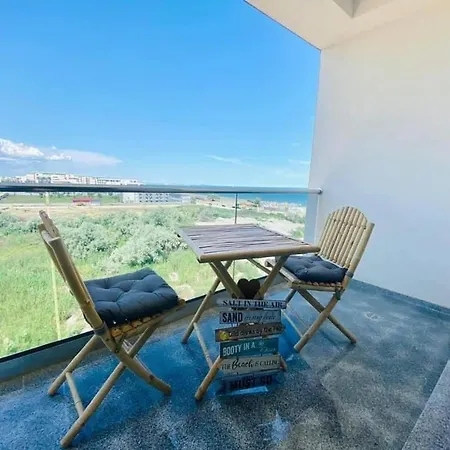 Lyvan's - Mamaia Nord Apartment