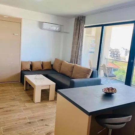 Lyvan's - Mamaia Nord Navodari