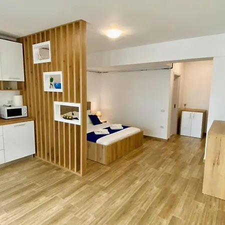 Lyvan's - Mamaia Nord Apartment Navodari