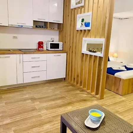 Apartment Lyvan's - Mamaia Nord *