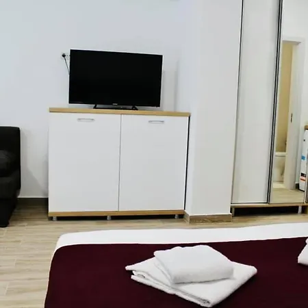 Lyvan's - Mamaia Nord Apartment Navodari
