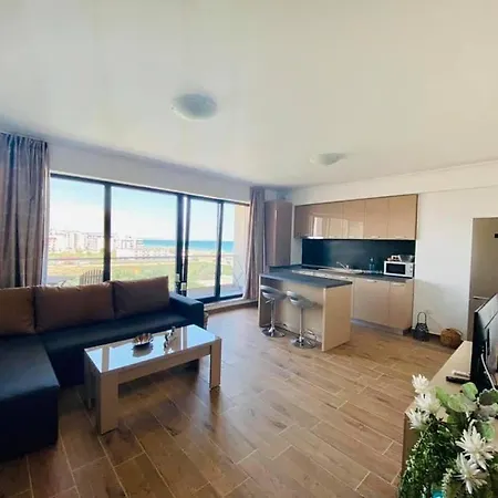 Lyvan's - Mamaia Nord Apartment
