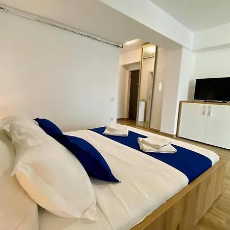 Lyvan's - Mamaia Nord *