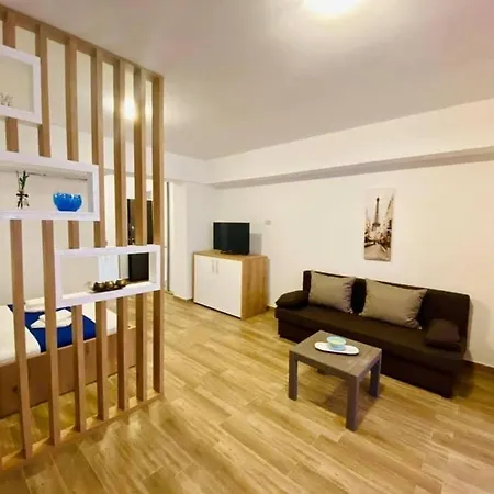 Lyvan's - Mamaia Nord * Navodari